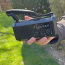 Nödradio med 10000 mAh powerbank, lampa, solcell och vevgenerator