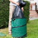 Tar upp avfallspåsen från Zacky trädgårdssäck